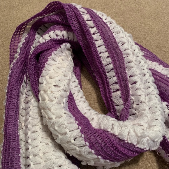 Beautiful scarf💕💕 - Picture 2 of 3